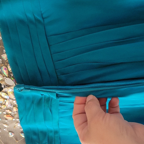 Night dress size large - Picture 5 of 7